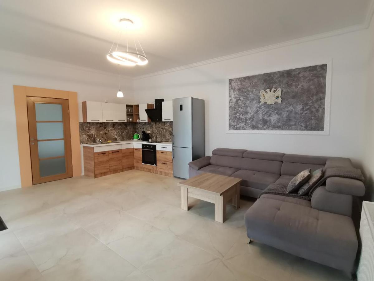 Casa J. Gusbeth Apartamento Braşov Exterior foto